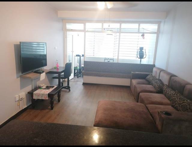 2 BEDROOM APARTMENT TO LET IN SOUTH BEACH